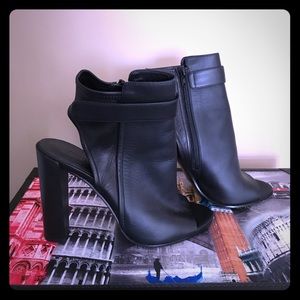 Vince designer shoes , size 9-9.5